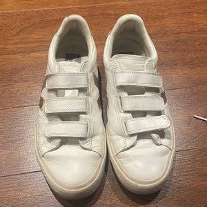 Veja White Recife Sneakers - Rose gold details. US 9 EUR 40